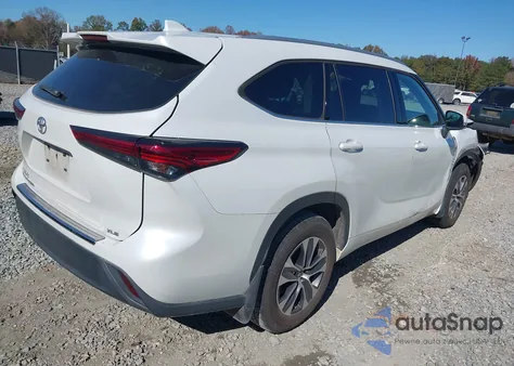 2022 Toyota Highlander Xle from USA, damaged, VIN 5TDGZRAH5NS104047